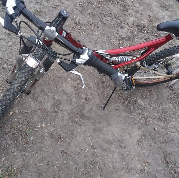 Bike - Picture 3 of 5